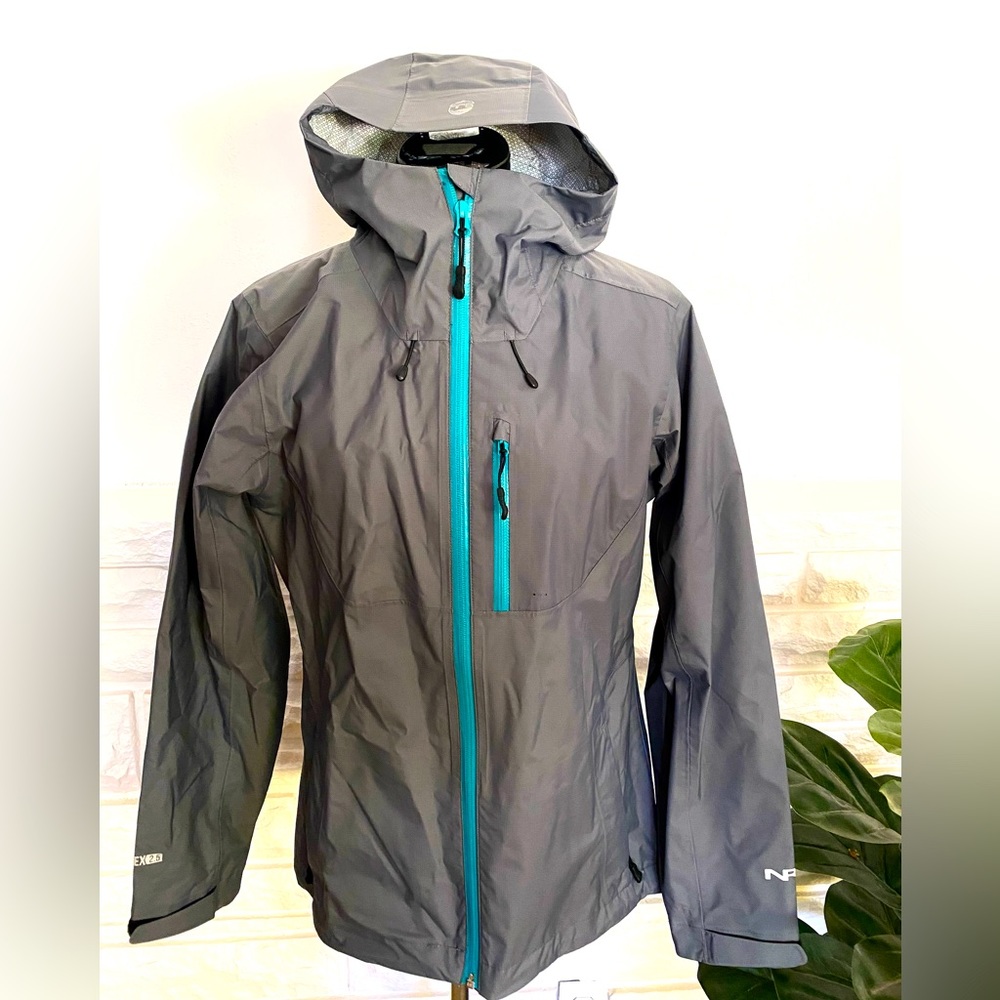 NWOT NRS women’s Teko Rain Jacket